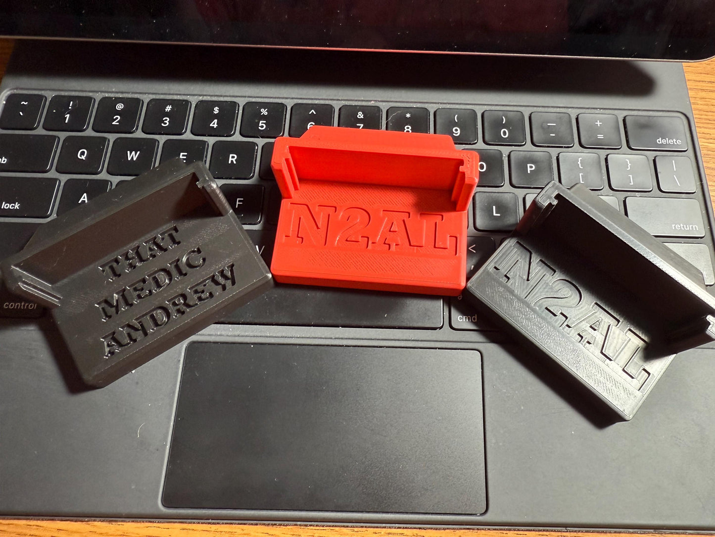 Yaesu FT5D Desk Stand / Mount with CUSTOMIZABLE CALL SIGN