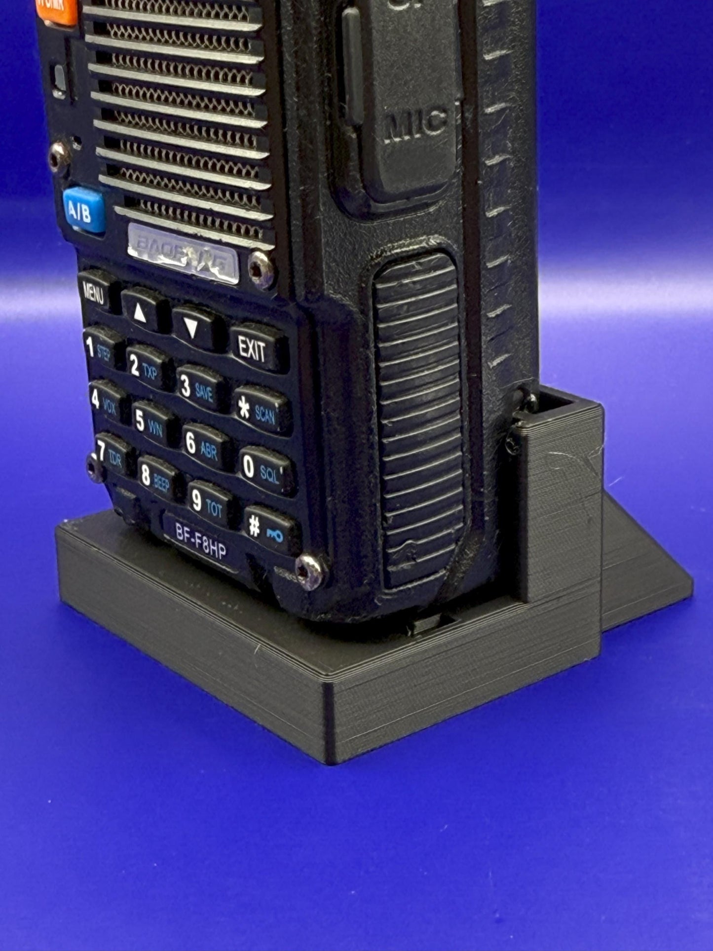 Baofeng BF-F8HP, UV-5X3, and most UV-5R Variants Desk Stand / Mount with Customizable Call Sign